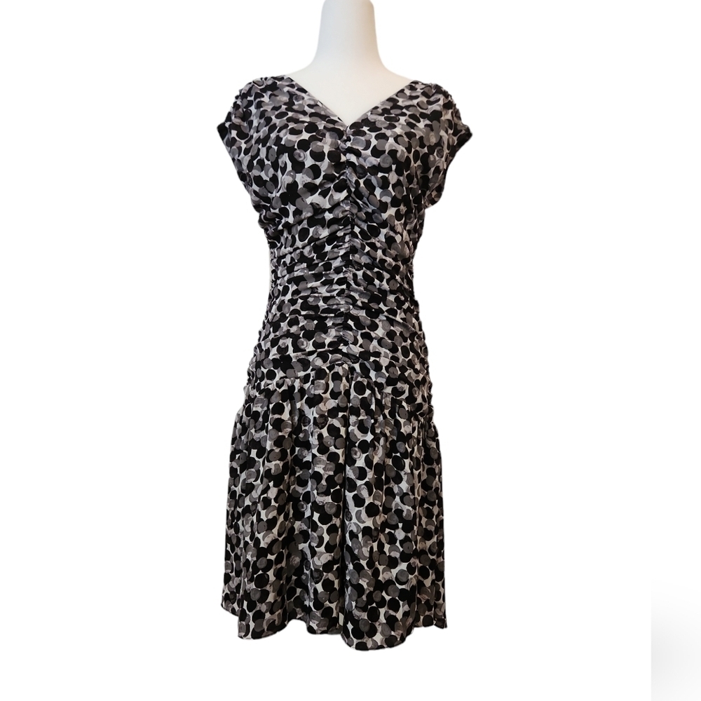 IMNYC Isaac Mizrahi Black White and Gray Print Sleeveless Ruched Dress Size 6